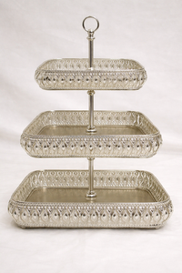 Support à gâteau de mariage en argent allemand, style luxueux - Product Image 2