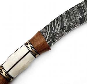 Couteau utilitaire d'extérieur en acier Damas fait main, manche en bois et os personnalisé, outil de découpe incurvé - Product Image 4
