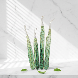 Pinzas para Extensión de Pestañas, Instrumentos de Acero Inoxidable con Punta Fina Plateada, Pinzas Profesionales para Pestañas con Recubrimiento de Papel Verde - Product Image 2