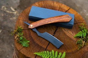 Rasoir à lame droite avec manche en bois, lame en acier au carbone de 0,6 mm d'épaisseur, bouton de réglage du pouce, pliable - Product Image 3
