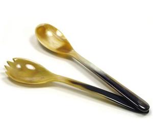Juego de 2 servidores de ensalada de cuerno, hechos a mano con cuerno natural de búfalo, a un precio asequible. - Product Image 1