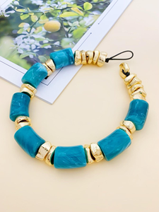 Collar de Resina Botánica con Flores Reales, Regalo Único para Ella, Collar de Resina Hecho a Mano, Colgante de Cristal, Joyería Estética - Product Image 3
