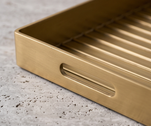 Bandeja de lujo rectangular de latón con base acanalada y asa, plato para servir, centro de mesa para sala de estar, decoración. - Product Image 5