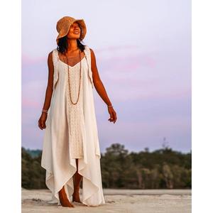 Robe longue blanche bohème pour femme, sans manches, avec panneau en dentelle asymétrique, robe longue pour l'été, plage, resort - Product Image 1