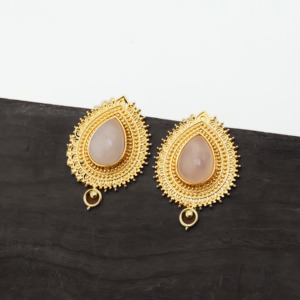 ต่างหูโรสควอตซ์หรูหรา ชุบทอง 18K รูปทรงหยดน้ำ ประดับอัญมณี - Product Image 4