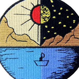 Patch brodé circulaire avec scène jour et nuit, appliqué thermocollant pour cadeaux - Product Image 1
