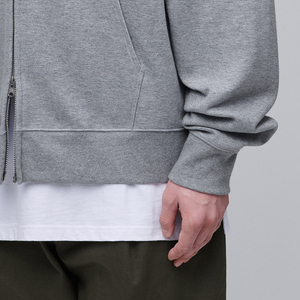 Vente en gros de sweats à capuche zippés pour hommes, couleur unie, coupe épaules tombantes, effet délavé à l'acide, personnalisables avec votre logo de marque - Product Image 5