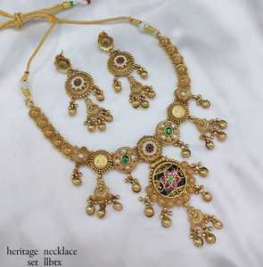 Wholesale High Quality New Vintage Copper Gold Plated <b>Crystal</b> Bridal Jewelry <b>Set</b> Long Mala Necklace Earrings Maang Wedding Gift - Product Image 1
