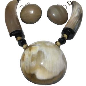 Nouveauté bague en corne forme de cœur chaîne connectée collier en corne naturelle collier accessoires de bijoux de mode pour femmes - Product Image 1