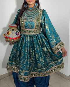 Robes de mariée traditionnelles ethniques tribales Banjara vintage afghanes pakistanaises Kuchi faites à la main de qualité supérieure, grandes tailles, vente en gros - Product Image 4