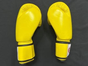 ถุงมือชกมวยหนังสำหรับฝึกชกมวย fairtex muay Thai และ Shin Pad สีเหลือง - Product Image 6