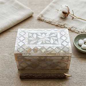 Caja de Joyería Decorativa NEHA ENTERRISES NE-16 con Incrustaciones de Hueso, Organizador de Almacenamiento Hecho a Mano para Anillos, Aretes, Collares y Pulseras - Product Image 5