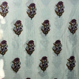 Tela de Algodón Floral Estampada a Mano Personalizada, 100% Algodón, Textil Sostenible, Tela Tradicional India con Estampado en Bloque, para Niñas y Niños de los Años 60 - Product Image 1