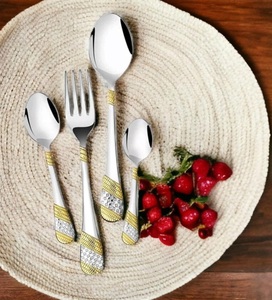 Juego de Cubiertos de Acero Inoxidable Ecológico con Acabado Satinado para Uso en el Hogar, Hoteles y Restaurantes - Duradero y Apto para Lavavajillas - Product Image 3