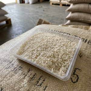 ข้าวขาวเมล็ดยาวคุณภาพพรีเมียมสำหรับส่งออก 100% สำหรับผู้ซื้อจำนวนมาก คุณภาพการบดขัดขึ้นชั้น และบรรจุภัณฑ์ที่ปลอดภัย - Product Image 5