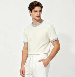 Camiseta de Manga Corta para Hombre, Ecológica, Cuello Redondo, Corte Regular, Informal, Tejido Sólido, 100% Algodón, Ribete en Contraste, Logotipo Frontal - Product Image 1