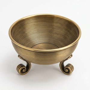 Ensemble de bols décoratifs en laiton faits à la main 22 cm, pieds en laiton antique à motifs Rana, pour la décoration de table à la maison, à l'hôtel ou pour les mariages - Product Image 3