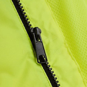 เสื้อแจ็คเก็ตน้ำหนักเบา ANSI Class 1 แบบสะท้อนแสงพร้อมโลโก้สั่งทำพิเศษ ดีไซน์กระเป๋าหลายช่อง เทปสะท้อนแสงสำหรับงานกลางแจ้ง - Product Image 6