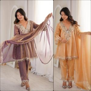 Salwar Kameez Moderno para Mujer de Dhwaja Export en Tela Fendy con Bordado de Lentejuelas y Encaje |   Secado Rápido - Product Image 1