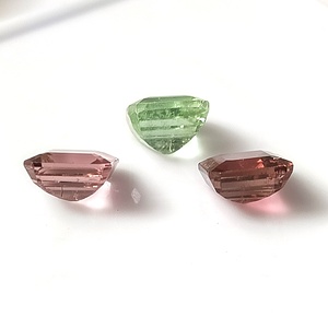 พลอยทัวร์มาลีนแซมเบียสีพาสเทลหลากหลายขนาด 7x7 มม. น้ำหนัก 5.0 กะรัต รูปทรงมรกต ชุด 3 ชิ้น แบบเม็ดเดี่ยว - Product Image 5