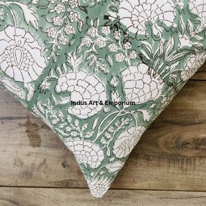 Housse de coussin carrée décorative en coton imprimé à la main en Inde, 40 x 40 cm - Product Image 2