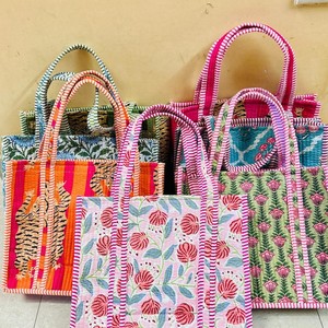 Sac fourre-tout matelassé en coton fait main de haute qualité pour femme avec chaînes, fermeture ouverte, résistant à l'eau, sac de transport estival - Product Image 4