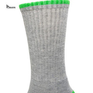 Chaussettes en laine d'alpaga et de mérinos de qualité supérieure pour hommes, vente en gros - Chaussettes de randonnée chaudes en vrac, chaussettes pour hommes ultra confortables pour l'extérieur et le quotidien - Product Image 4