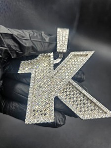Pendentif en alliage de zinc plaqué argent avec lettre K, cristal et strass, style hip-hop, cadeau unisexe - Product Image 5