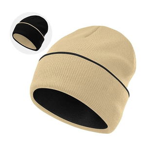 Vente en gros de bonnets de haute qualité avec logo jacquard personnalisé et doublure en satin à l'intérieur du bonnet - Product Image 4