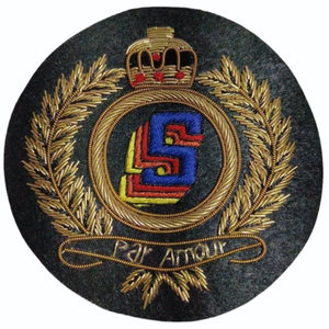 Parches Bordados de Lujo Hechos a Medida, Insignias Hechas a Mano con Logotipo Personalizado, Apliques de Primera Calidad, Ecológicos - Product Image 3