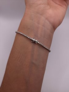 สร้อยข้อมือเพชรเทนนิสทรงบริลเลียนต์สีขาว 1.50 กะรัต เพชรเพาะเลี้ยงในห้องปฏิบัติการ ได้รับการรับรองจาก IGI ชุบทอง 18K |   เครื่องประดับงานแต่งงานสุดหรูทันสมัย - Product Image 4