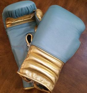 Guantes de Boxeo Personalizados con Logotipo e Impresión, Guantes de Boxeo Profesionales de Piel Sintética Hechos a Medida - Product Image 1