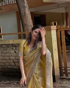 Sari de Tela Bordada Estilo Bollywood KV - Product Image 1