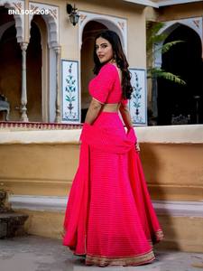 Lehenga Choli Étnico de Georgette Suave con Estampado Leheriya, Adornos de Zari y Cordón, Aspecto Elegante en Colores Impresionantes, Ideal para Festivales - Product Image 3