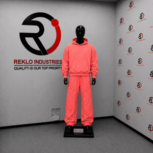 Conjunto de Sudadera con Capucha Oversize Rosa Coral para Hombre, Estilo Urbano Personalizado, Sudadera Tipo Pullover y Pantalones de Pierna Ancha con Botones a Presión, Venta al por Mayor - Product Image 3