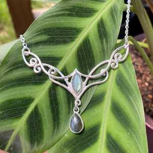 Pendentif Goutte d'Eau Double Labradorite Angélique en Argent Sterling 925, Bijoux Faits Main Féeriques Whimsigoth, Vente en Gros, Cadeau - Product Image 6