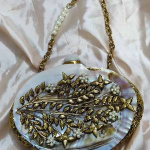 Bolso de Mano de Alta Calidad, Bolso de Noche de Lujo para Mujer, Artesanía en Metal en Venta - Product Image 3