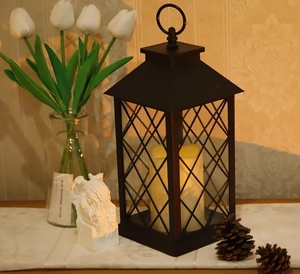 Lámpara de Huracán Hecha a Mano de Hierro y Ratán Negra para Decoración del Hogar y Exteriores, Portavelas Navideño Fácil de Colocar - Product Image 6