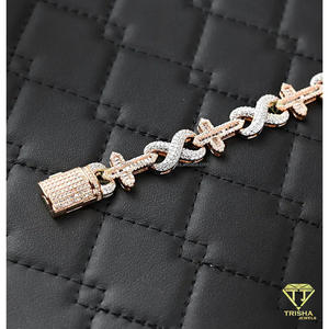 สร้อยข้อมือ Luxury Infinity X Link ประดับเพชรโมอิสซาไนต์เต็มวง ดีไซน์หรูหราจากเงินแท้ 925 สำหรับผู้ชายและผู้หญิง - Product Image 4