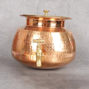 Pot à eau en cuivre traditionnel à vendre, fabricants et exportateurs de distributeurs d'eau en cuivre d'Inde - Product Image 5