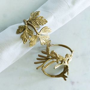 Anneaux de serviette en laiton en forme de feuille d'or, décoration de table de mariage, élégants et durables, largeur 4,5 cm - Product Image 5