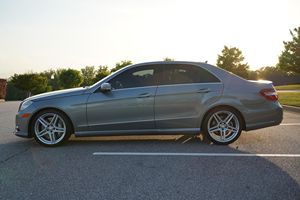 Mercedes-Benz E-550 4MATIC Sedán 2013 - Product Image 4