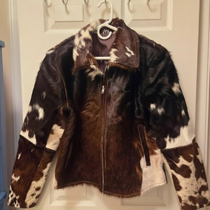 Chaqueta de Cuero Natural con Pelo de Vaca, Material Genuino Suave y Duradero, Diseño Elegante, Prenda Exterior Perfecta, Declaración de Moda - Product Image 4