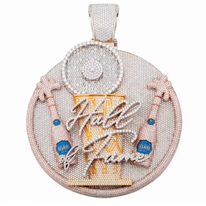 Pendentif Trophée Hall of Fame avec Bouteilles Belaire, en Argent 925 Plaqué Or Rose, Breloques Moissanite, Pendentif de Luxe Thème Glaçé - Product Image 2