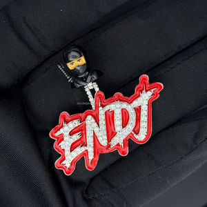 2025 nouveau rappeur bijoux pendentif personnalisé VVS Moissanite avec émail rouge 925 argent Hip Hop lettre diamant pierre principale - Product Image 4