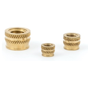 Écrou à filetage en laiton robuste et à prise serrée, avec différentes surfaces de préhension : moletage diamanté, moletage spiralé, moletage hexagonal - Product Image 6