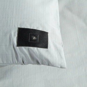 Funda de Almohada de Algodón Rectangular de Color Sólido Transpirable con Cierre de Sobre - Product Image 6