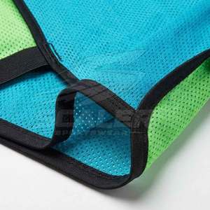 Chalecos de entrenamiento de fútbol al por mayor para clubes de fútbol con impresión de logotipo personalizado y diseño de ropa deportiva para prácticas de equipo - Product Image 6