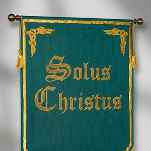 Drapeau religieux brodé à la main Solus Christus, en velours vert avec franges dorées, pour décoration d'autel de chapelle - Product Image 2