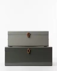 Ensemble de caisses en fer de style antique gris anthracite vieilli, petites et grandes, fabriquées à la main, avec finition patinée, type coffre de rangement en acier. - Product Image 2
